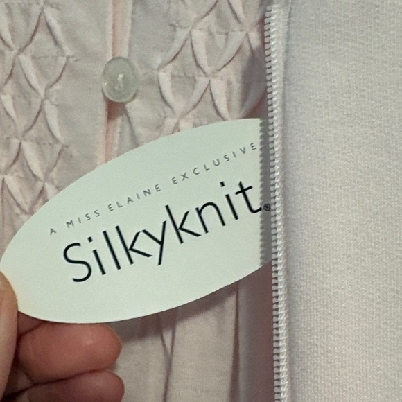 NWT Miss Elaine Light Pink matching Robe and nightgown set 3X - Picture 8 of 11